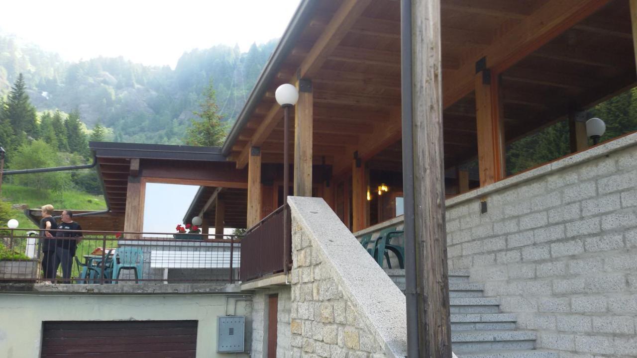 Rifugio Stella Alpina Hotel Saviore dell'Adamello Екстериор снимка