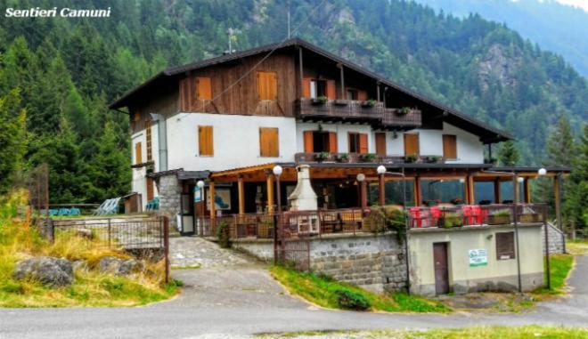 Rifugio Stella Alpina Hotel Saviore dell'Adamello Екстериор снимка