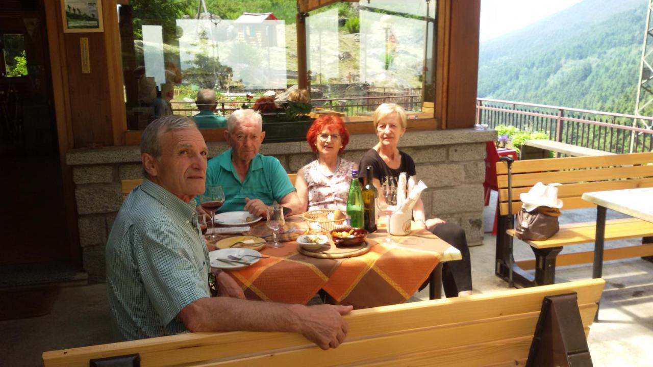 Rifugio Stella Alpina Hotel Saviore dell'Adamello Екстериор снимка