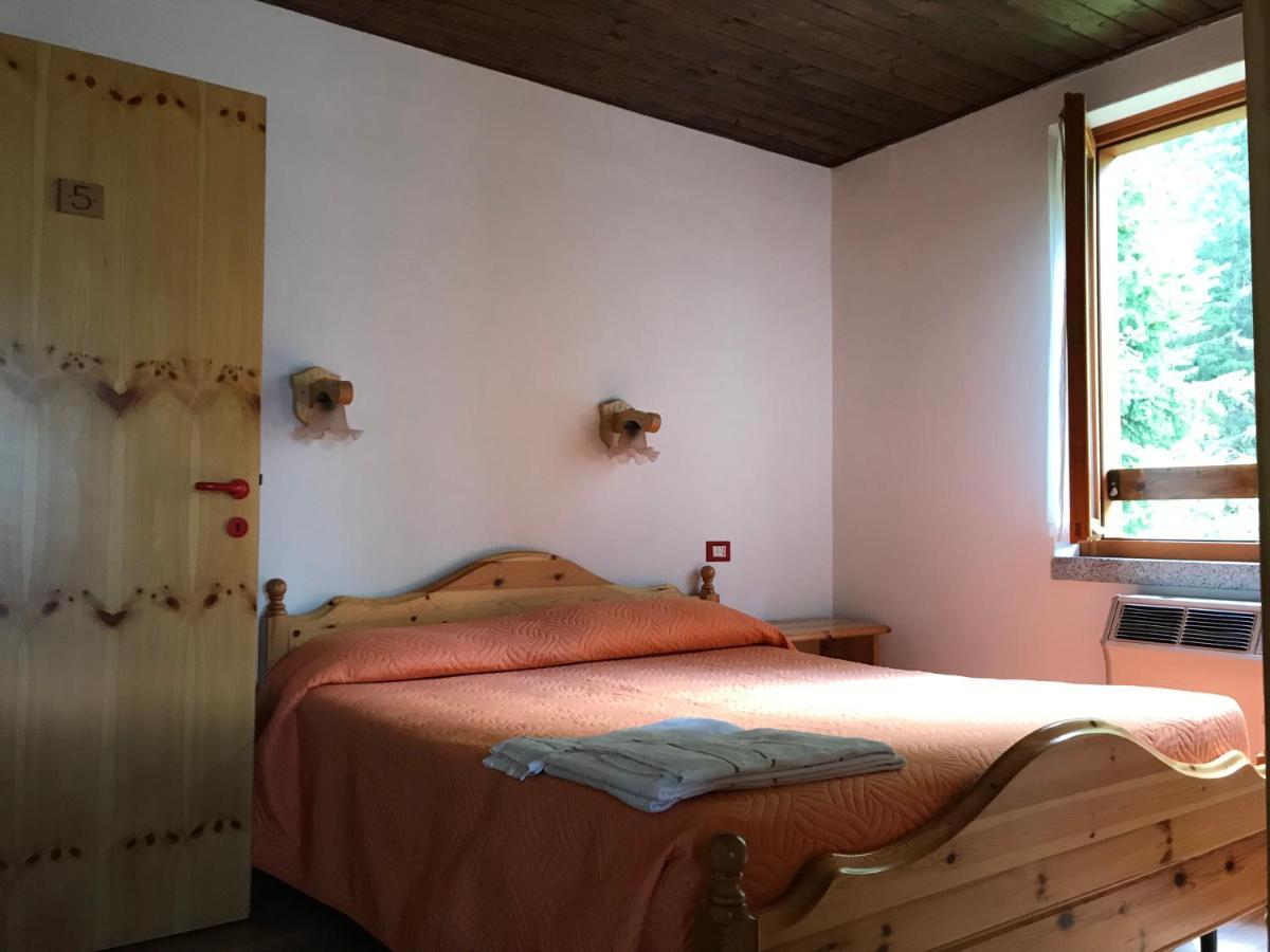 Rifugio Stella Alpina Hotel Saviore dell'Adamello Екстериор снимка