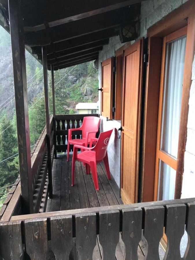 Rifugio Stella Alpina Hotel Saviore dell'Adamello Екстериор снимка