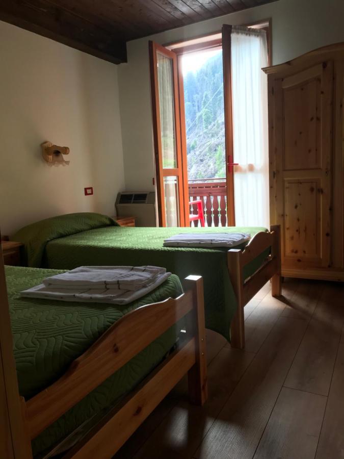 Rifugio Stella Alpina Hotel Saviore dell'Adamello Екстериор снимка